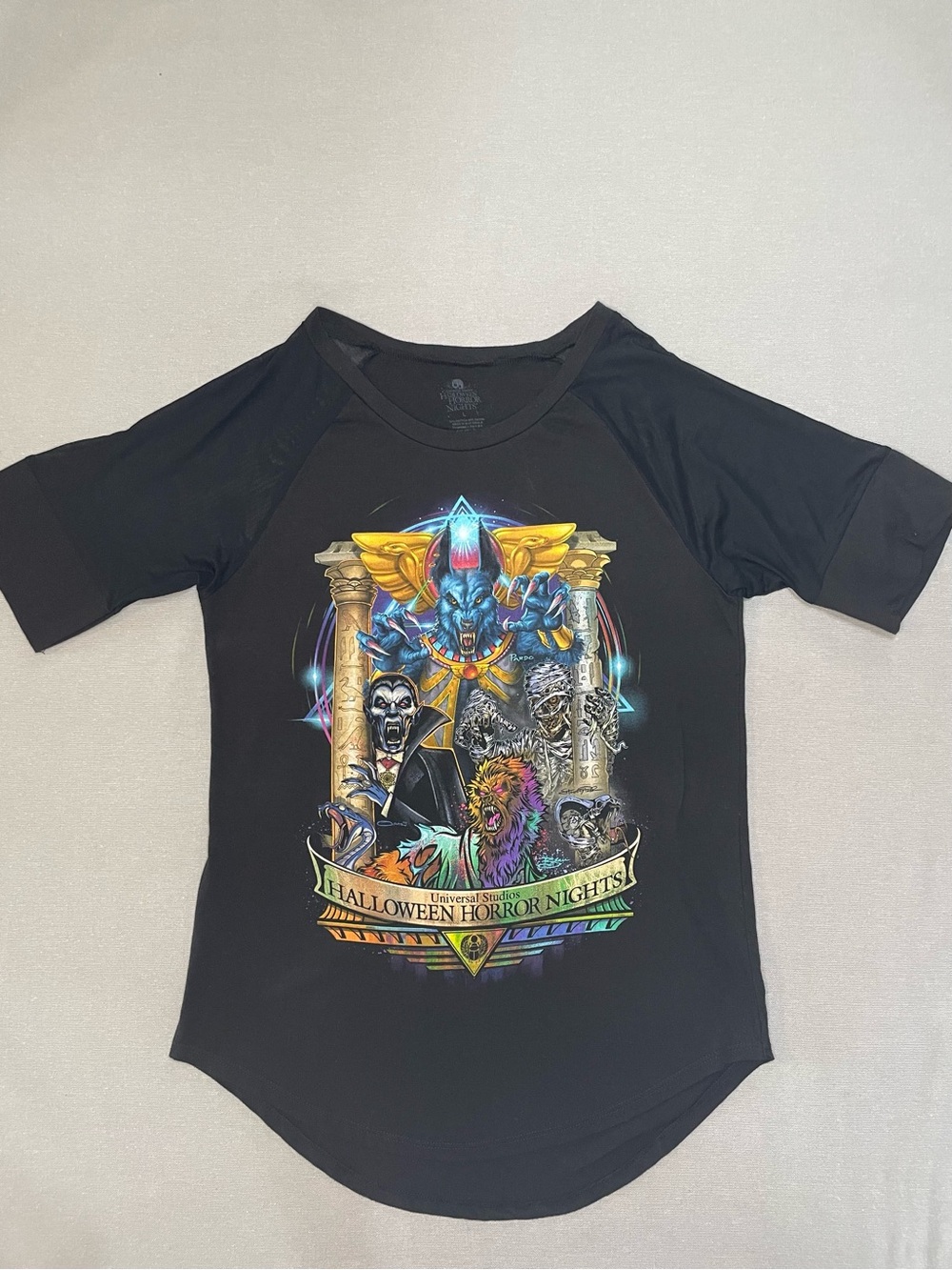 Universal Studios Halloween Horror Nights Graphic Tee 2022 artist series